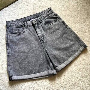 like NEW Ultra High Rise Women Cuffed Denim Shorts Size 30
